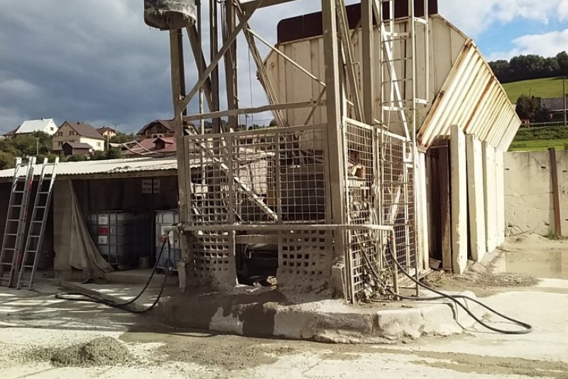  Opláštenie budov / Výroba oceľovej konštrukcie a opláštenie betonárky - Čierné - foto