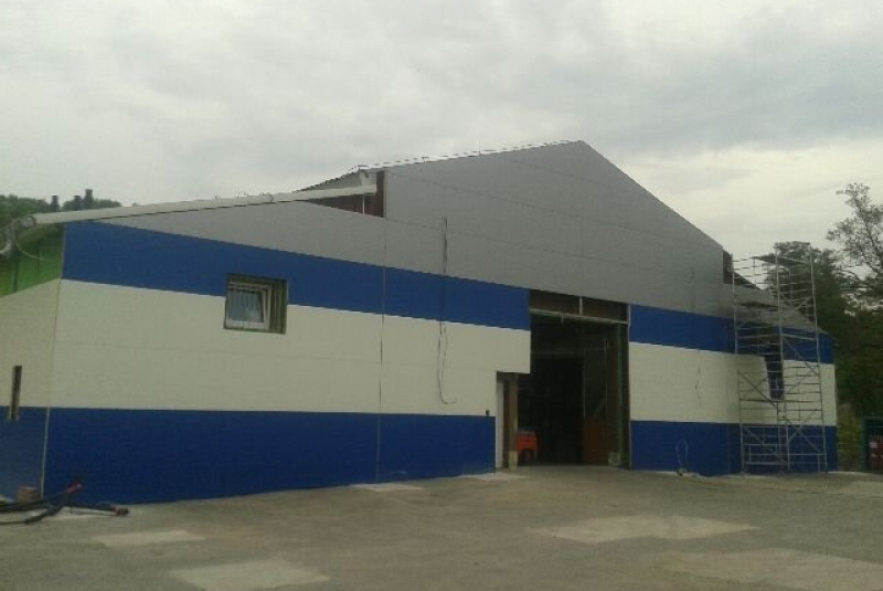  Opláštenie budov / Rekonštrukcia haly KARTON s.r.o - Prievidza - foto