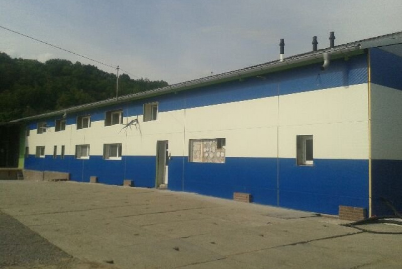  Opláštenie budov / Rekonštrukcia haly KARTON s.r.o - Prievidza - foto