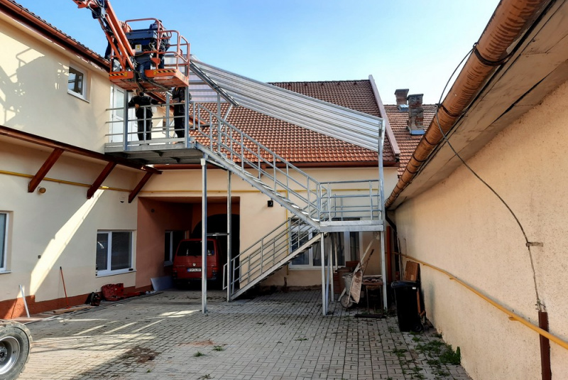  Zákazková výroba oceľových konštrukcii / Strieška CSEMADOK RV - foto