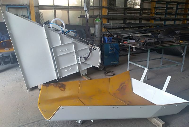  Projektovanie, výroba a montáž technologických zariadení / Zásobník, vynášač kameniva - foto