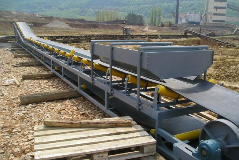  Projektovanie, výroba a montáž technologických zariadení / Dopravný pás – VSH – Turňa nad Bodvou - foto