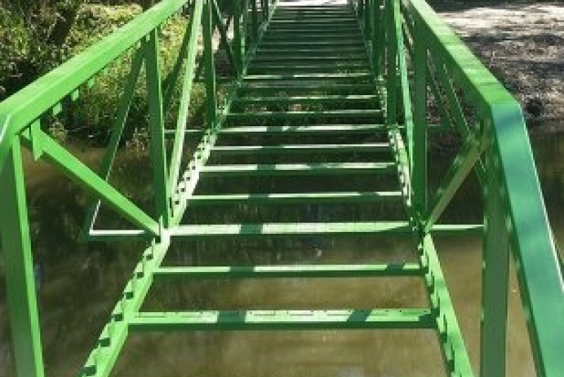  Zákazková výroba oceľových konštrukcii / Cyklistické mosty – Vozokany - foto