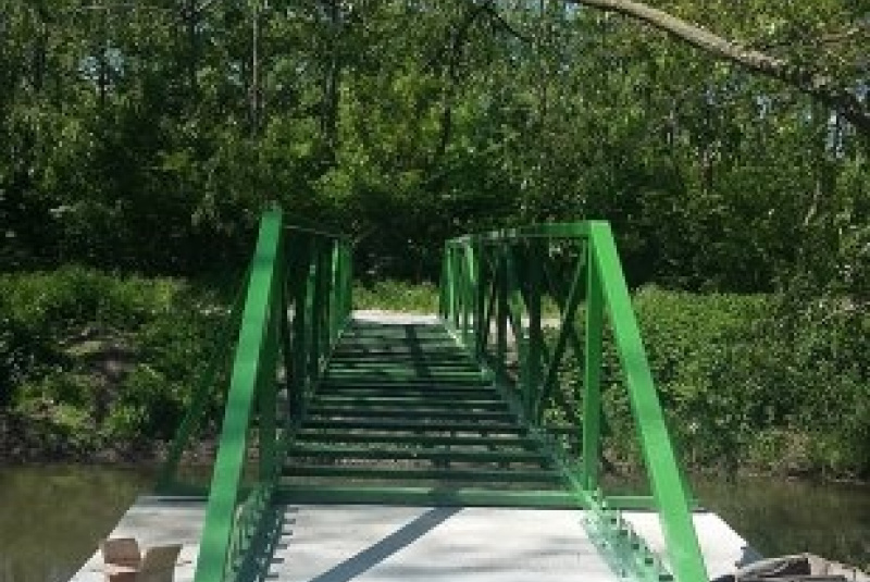  Zákazková výroba oceľových konštrukcii / Cyklistické mosty – Vozokany - foto