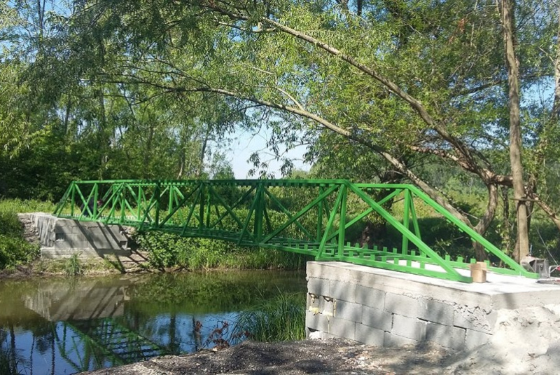  Zákazková výroba oceľových konštrukcii / Cyklistické mosty – Vozokany - foto