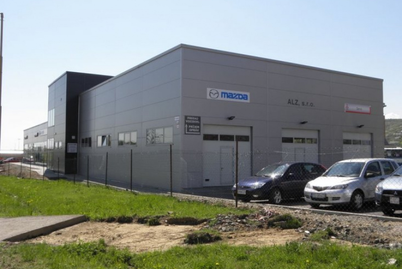  Projektovanie, výroba a montáž priemyselných projektov / Výroba a montáž autosalóna Mazda – Mitsubishi Prešov - foto