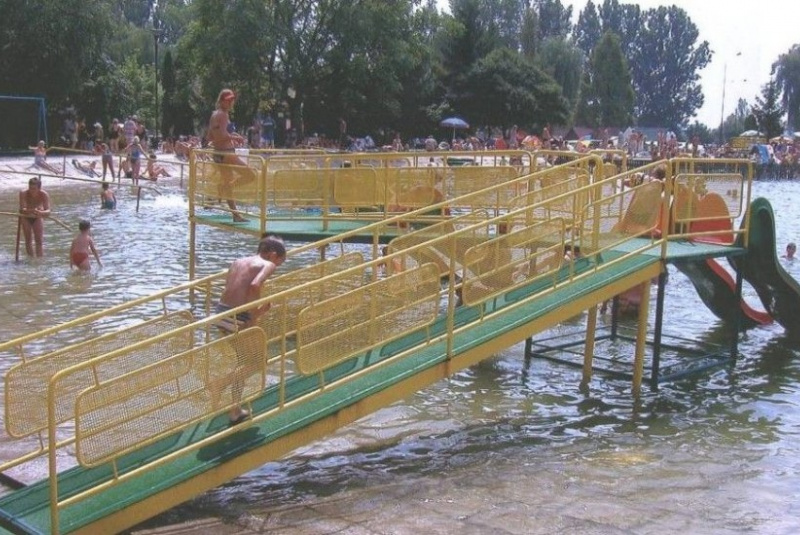  Zákazková výroba oceľových konštrukcii / Rekonštrukcia kúpaliska – Tornaľa - foto