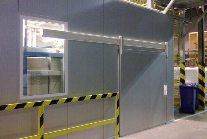  Projektovanie, výroba a montáž priemyselných projektov / Pracovisko kontroly kvality – Whirlpool Poprad - foto