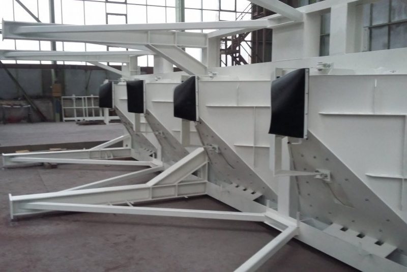  Projektovanie, výroba a montáž technologických zariadení / Výroba zásobníka kameniva 2 - TRANSUNIT - foto