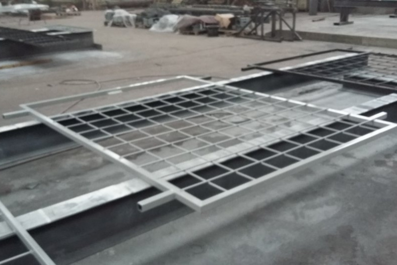  Projektovanie, výroba a montáž technologických zariadení / Výroba zásobníka kameniva 2 - TRANSUNIT - foto