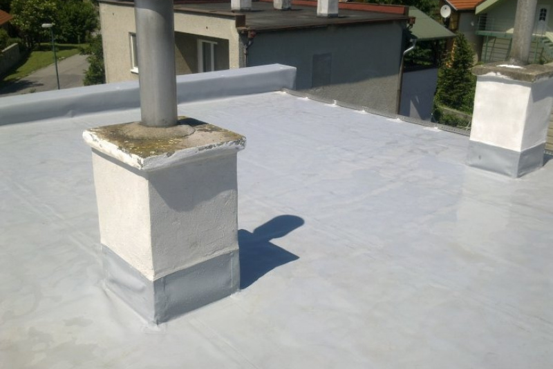  Opláštenie budov / Rekonštrukcia strechy hydroizolačnou fóliou Fatrafol - foto