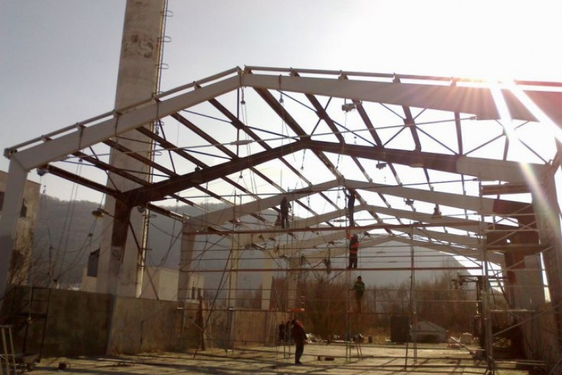  Opláštenie budov / Rekonštrukcia haly - Badinotti Rožňava - foto