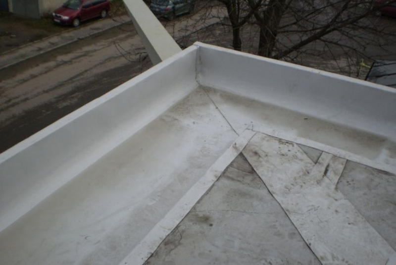  Opláštenie budov / Opláštenie strechy autosalóna - Humenné - foto