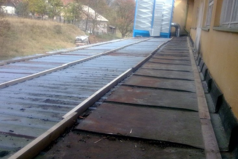  Opláštenie budov / Rekonštrukcia a opláštenie prístreška - Lukamasív Kriváň - foto