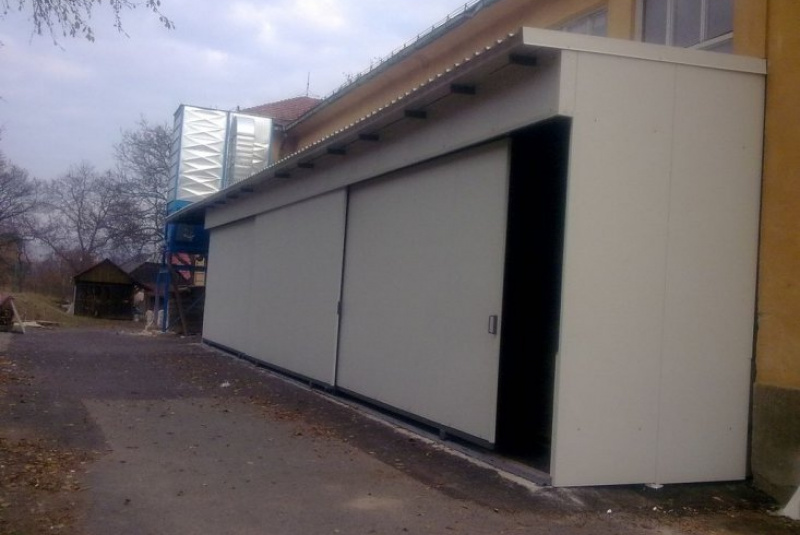  Opláštenie budov / Rekonštrukcia a opláštenie prístreška - Lukamasív Kriváň - foto